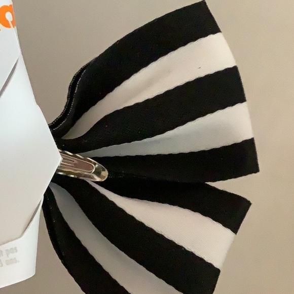 Claires Striped Clip on Bows. Bundle of 4pcs. New - Picture 6 of 6